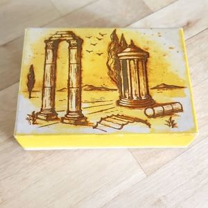 Avon Topaze Soap Set